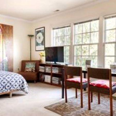 Free Parking On A Private St., Minutes To Georgetown, Medstar Hospital, Georgetown University And More Washington Eksteriør billede